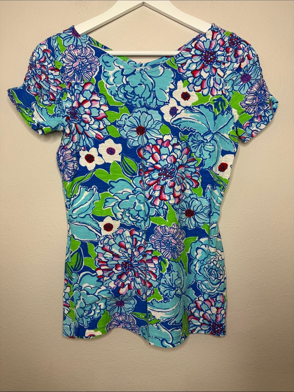 Lilly Pulitzer Women's "Mum Patch" Blue Floral Short Sleeve Tee Size M - [1152]